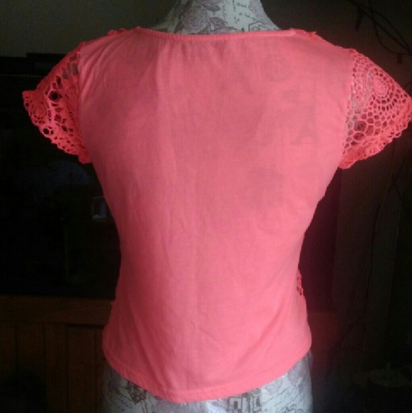 Charlotte Russe Vibrant neon coral crop top. - Picture 4 of 4