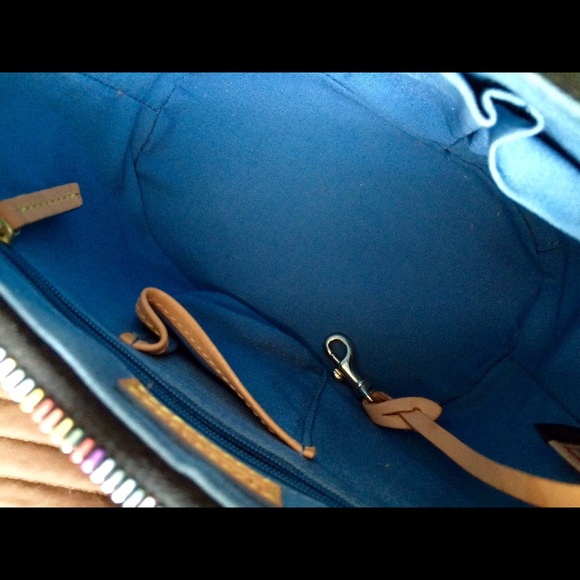 SOLD😎 Dooney & Bourke Vintage Bucket Bag Black - Picture 4 of 4