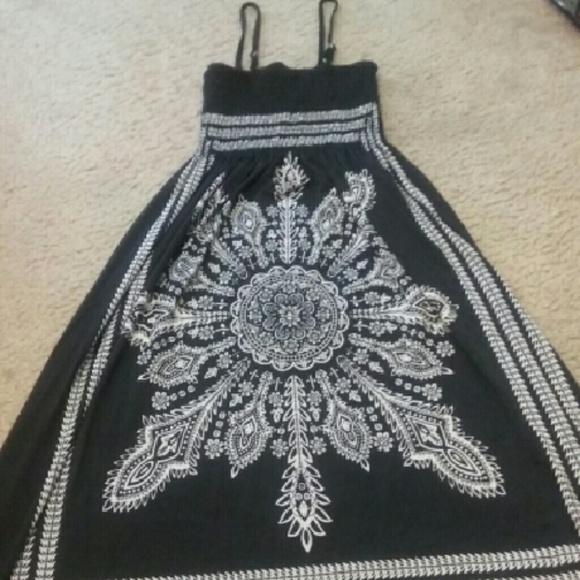 Dress - Picture 2 of 3
