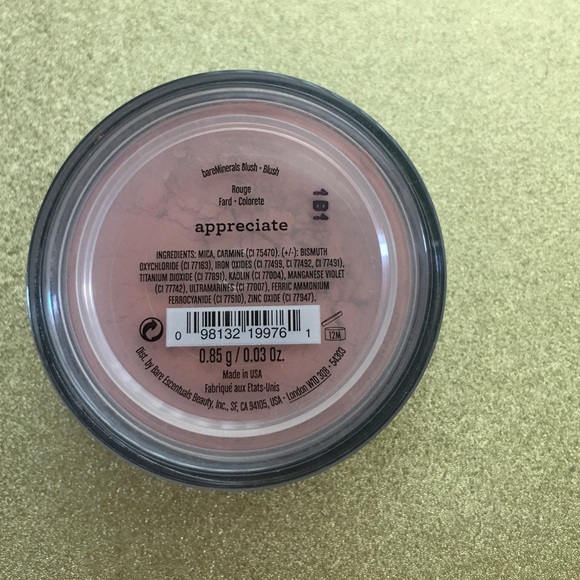 BRAND NEW BareMinerals blush in shade Appreciate.