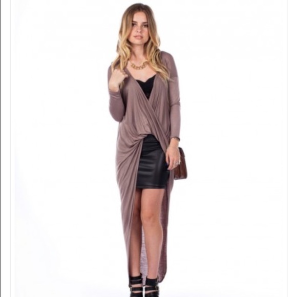 Get Twisted Hi-Lo Top - Picture 1 of 3