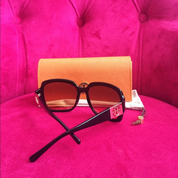 Tory Burch Sunglasses - Picture 3 of 3