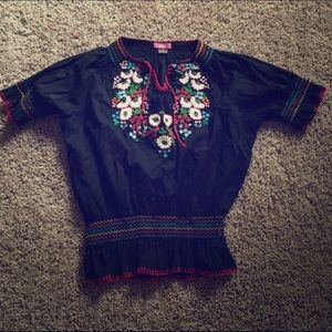 Lola Tops - Peasant Boho Mexican Style Embroidered Blouse Top Lola Tops - Peasant Boho Mexican Style Embroidered Blouse Top
