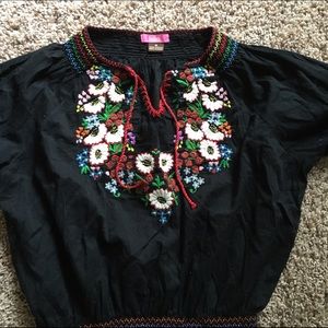 Lola Tops - Peasant Boho Mexican Style Embroidered Blouse Top Lola Tops - Peasant Boho Mexican Style Embroidered Blouse Top