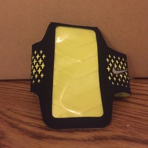 Nike phone armband