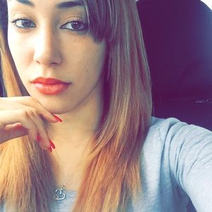 Meet your Posher, Deonna