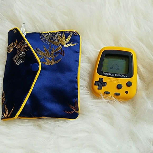 Rare Vintage Pokemon Pikachu Tamagotchi - Picture 2 of 4