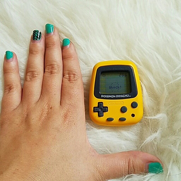 Rare Vintage Pokemon Pikachu Tamagotchi - Picture 3 of 4