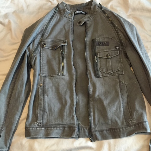 Alkemy jacket sleeves zip off to make a vest.