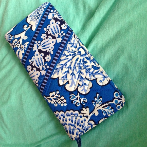 Vera Bradley travel organizer