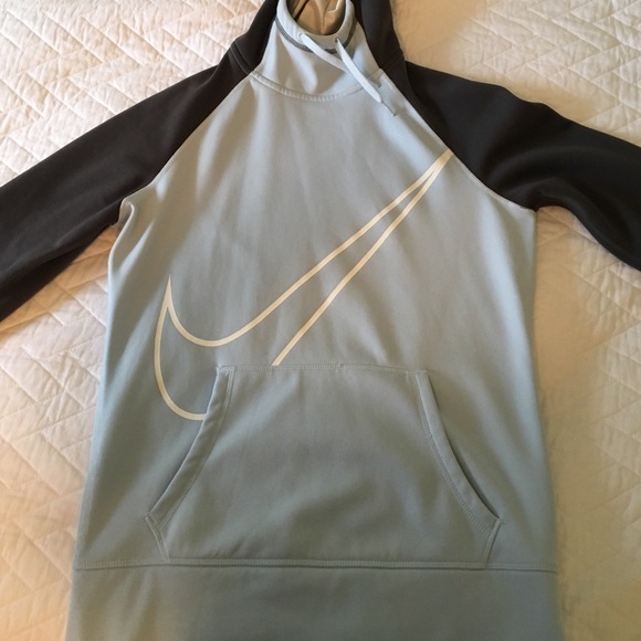 Nike therma-fit hoodie