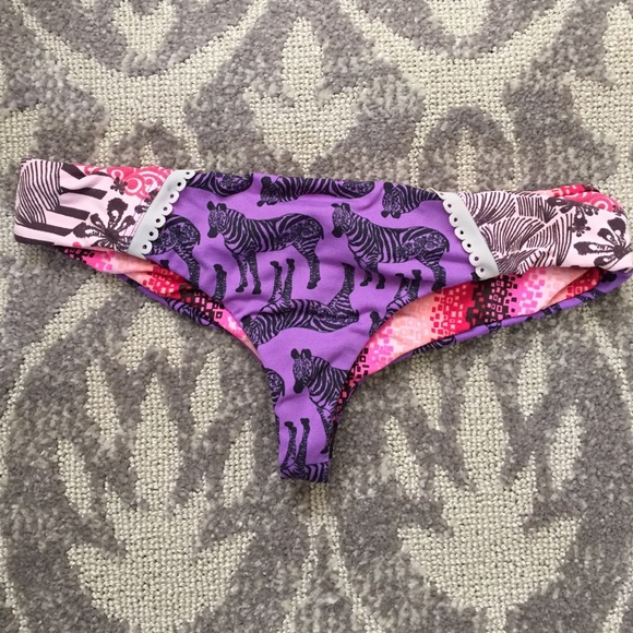 Reversible Brazilian bikini bottoms