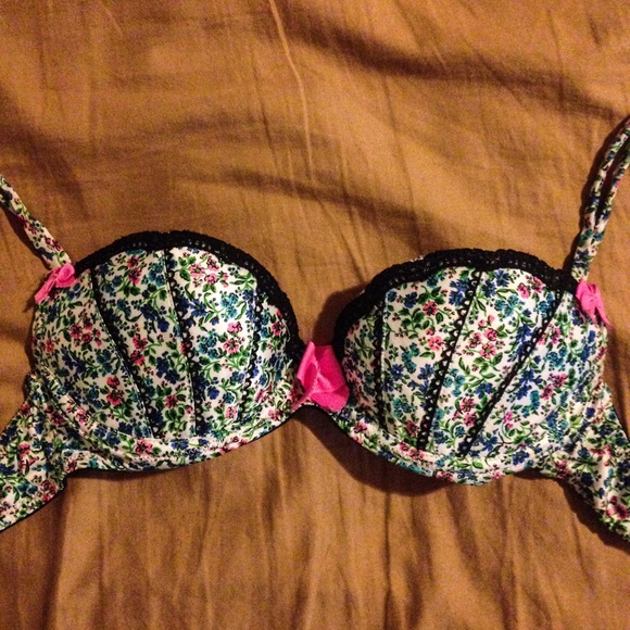 Victoria's Secret "Sexy Little Things" Bra