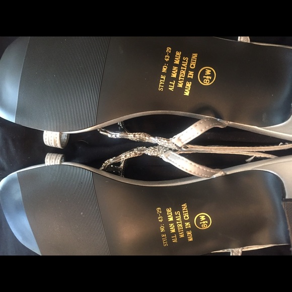 Sandals - Picture 4 of 4