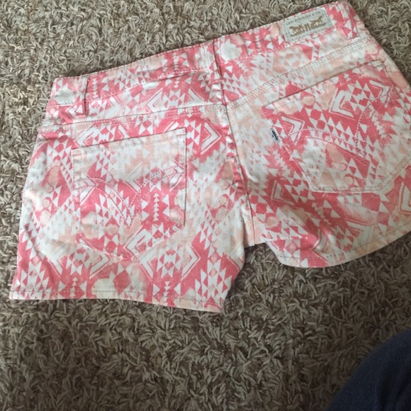 Levi shorts - Picture 2 of 3