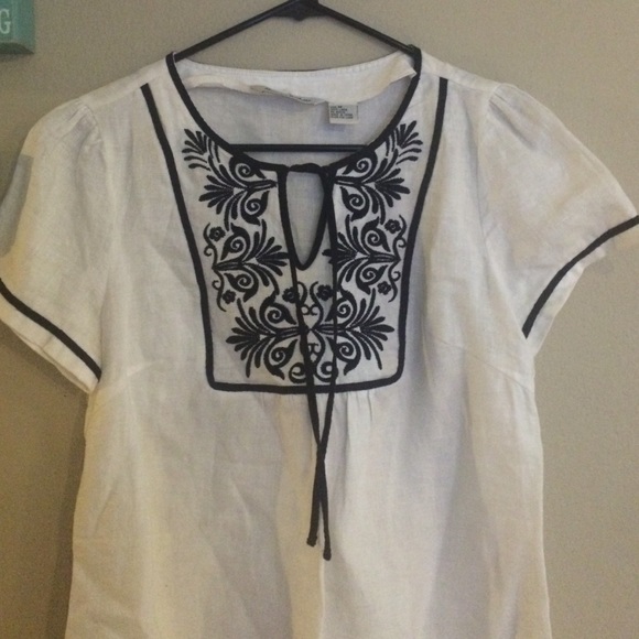 Tops - White linen top