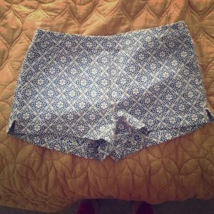 Size 2 Ambercrombie shorts:more like a double 00.