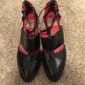 Jeffrey Campbell Carina shoe black 7.5