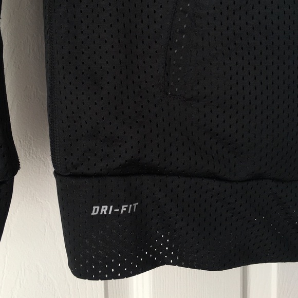 Nike Dryfit zipper up - Picture 2 of 3