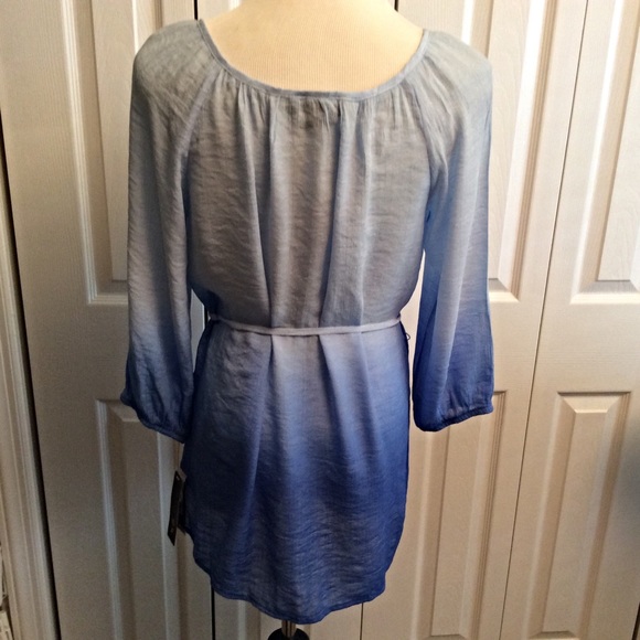 Sale!! NWT AGB Blue Ombré Gauze Top - Picture 3 of 4