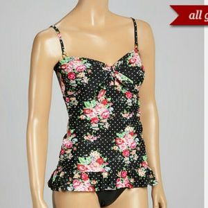 *SOLD*BNWT Keyhole floral Tankini
