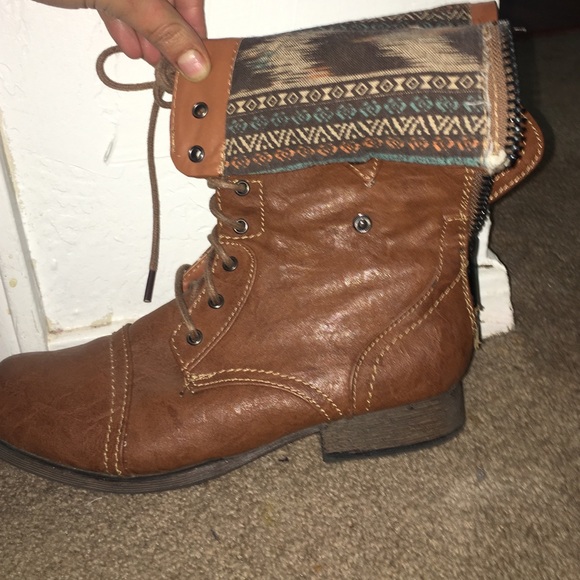 Light brown lace up boots