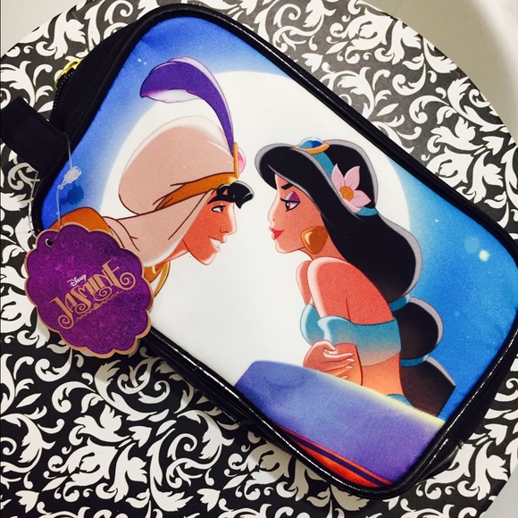 London Soho Handbags - 🎉Host Pick!🎉Aladdin and Jasmine Makeup Bag