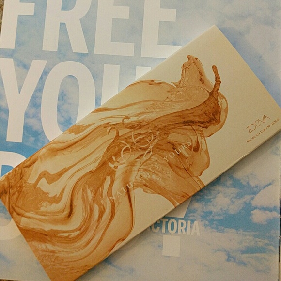Zoeva naturally yours eyeshadow palette