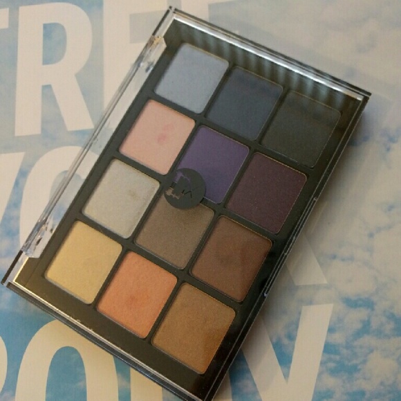Viseart eyeshadow palette in 03 Bridal Satin