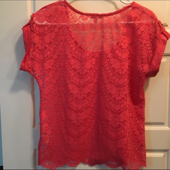 Coral lace scalloped top - Picture 2 of 3
