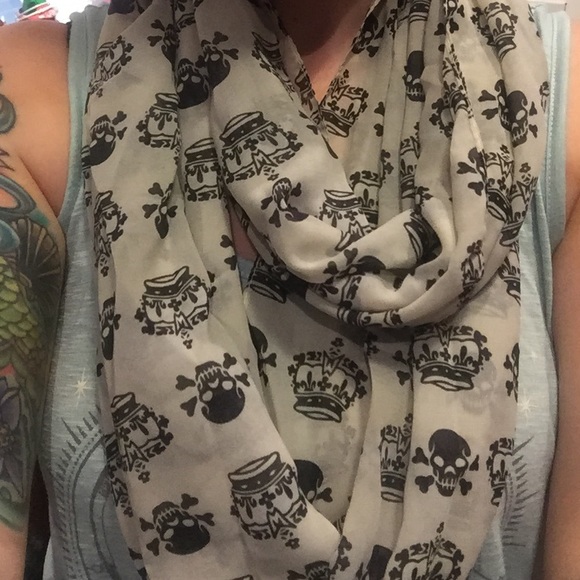 infinity scarf
