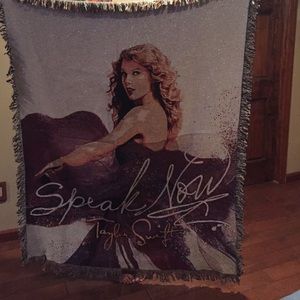 Taylor swift throw blanket