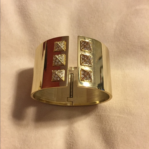Cuff bracelet