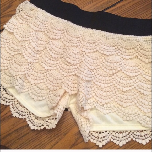 Crochet effect shorts!