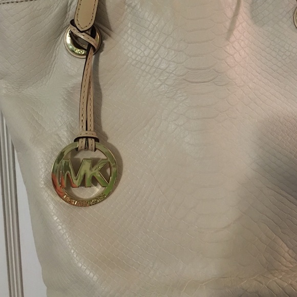 Sold - Picture 2 of 4