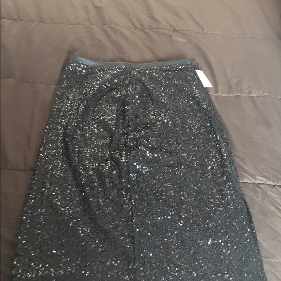 Black sequin pencil skirt