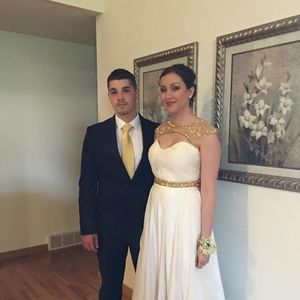 Meet your Posher, Leslie