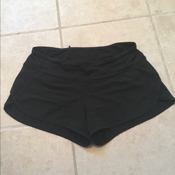 Lulu lemon run: speed short