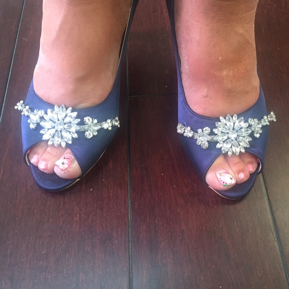 Elegant Park Shoes! - Picture 3 of 4