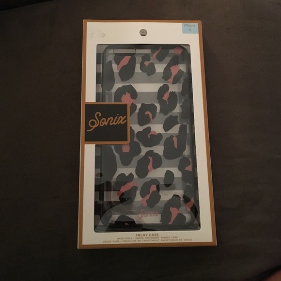 Sonix iPhone 6s Plus phone cover in Cat Call.