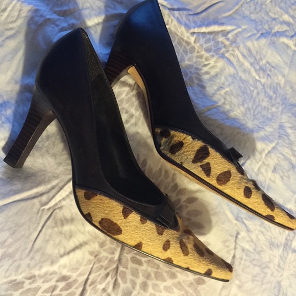 Shoes - Picture 3 of 4