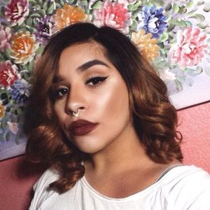 Meet your Posher, Tania ✨