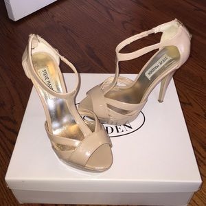 Steve Madden pumps