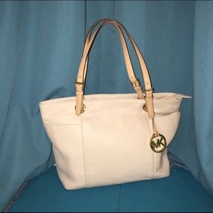 👜 PRE-LOVED Michael Kors pebbled leather tote 👜