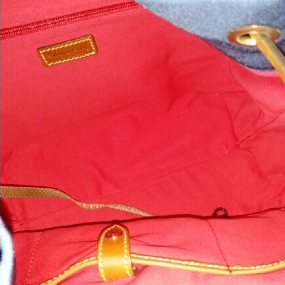 🎉🎈PRICE DROP!! 🎉🎈DOONEY & BURKE NWOT BAG - Picture 3 of 3