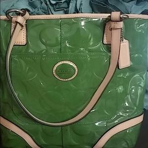 ACCEPTING OFFERS Coach Purse 🎉🎉LOWER PRICE🎉🎉