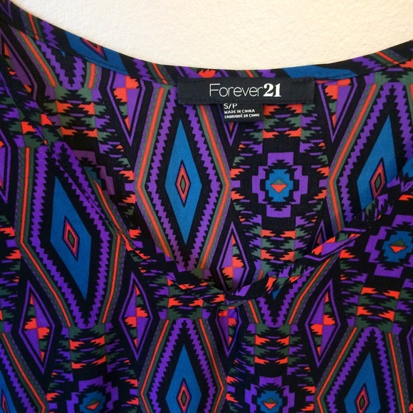 Forever 21 geo print top - Picture 4 of 4