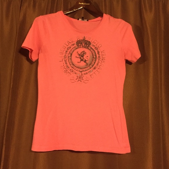 Express pink graphic tee