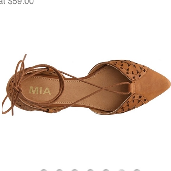 Black lace up flats - Picture 3 of 4