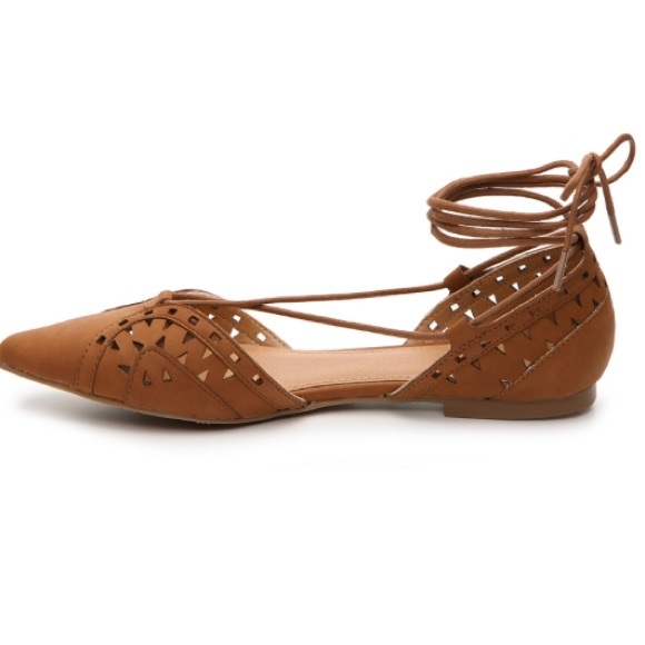 Black lace up flats - Picture 2 of 4